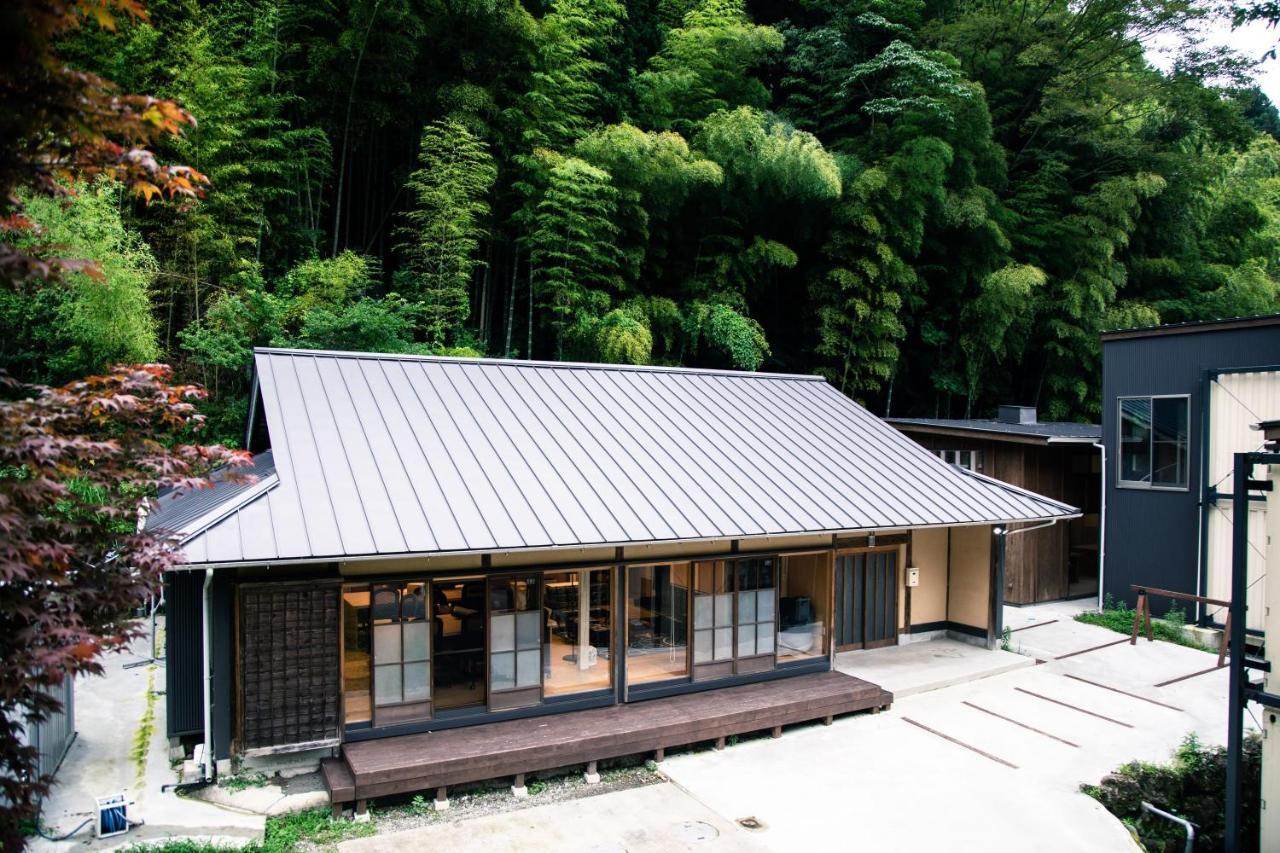山の中の一棟貸切宿 五番地 Nambu (Yamanashi) Ngoại thất bức ảnh
