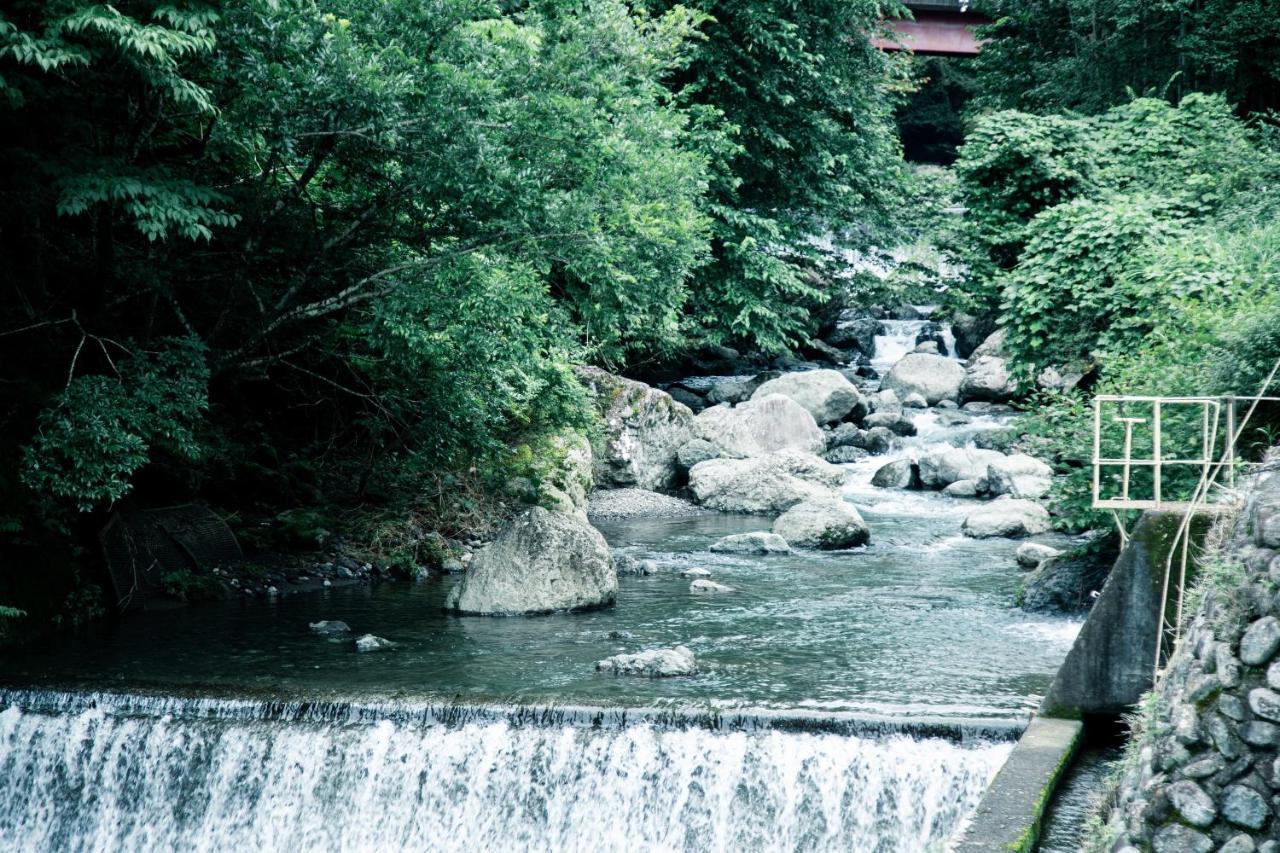 山の中の一棟貸切宿 五番地 Nambu (Yamanashi) Ngoại thất bức ảnh