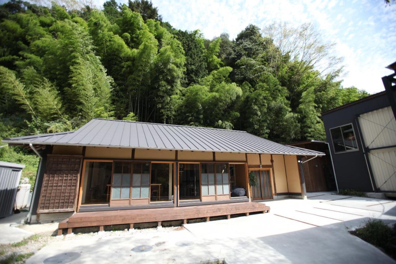 山の中の一棟貸切宿 五番地 Nambu (Yamanashi) Ngoại thất bức ảnh